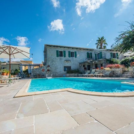 Kiparissi Villa Kourtaiika Exterior photo