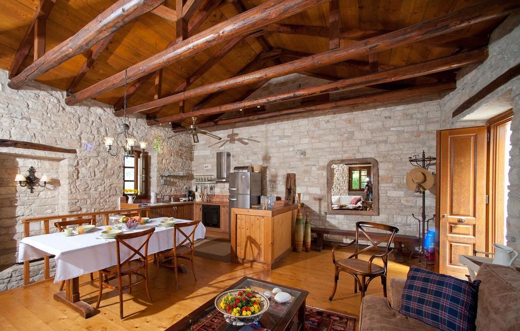 Kiparissi Villa Kourtaiika Exterior photo